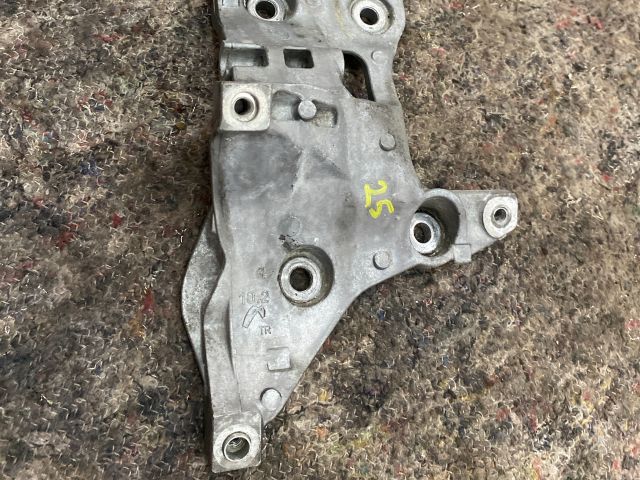 bontott SKODA OCTAVIA III Nagynyomású Szivattyú Bak