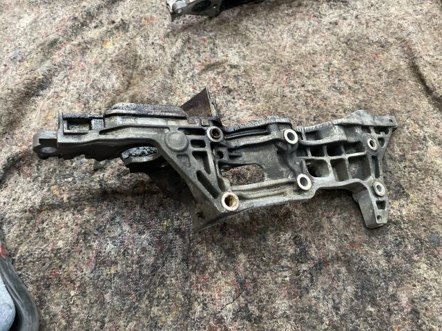 bontott SKODA OCTAVIA III Nagynyomású Szivattyú Bak