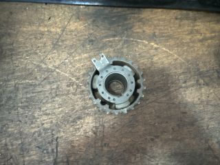 bontott SKODA OCTAVIA III Nagynyomású Szivattyú Bordáskerék / Lánckerék