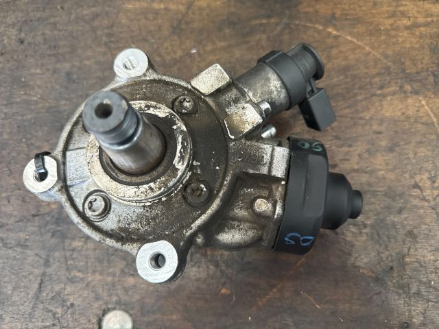 bontott SKODA OCTAVIA III Nagynyomású Szivattyú