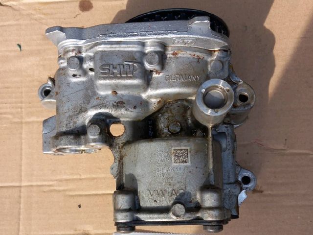 bontott SKODA OCTAVIA III Olajszivattyú