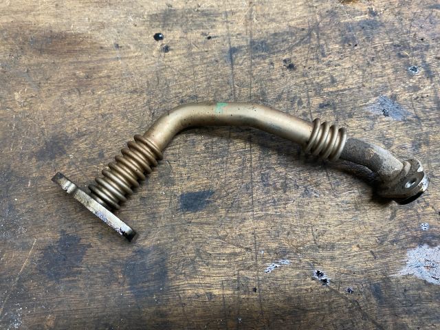 bontott SKODA OCTAVIA III Turbó Olajcső