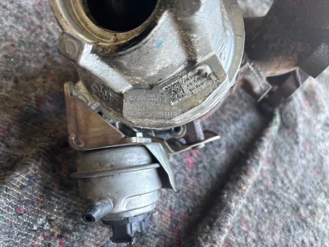 bontott SKODA OCTAVIA III Turbó