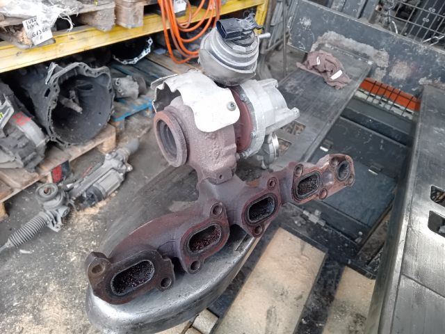 bontott SKODA OCTAVIA III Turbó