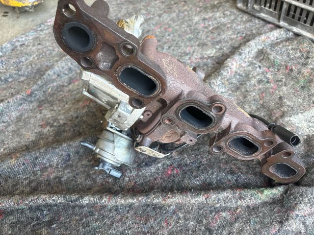 bontott SKODA OCTAVIA III Turbó