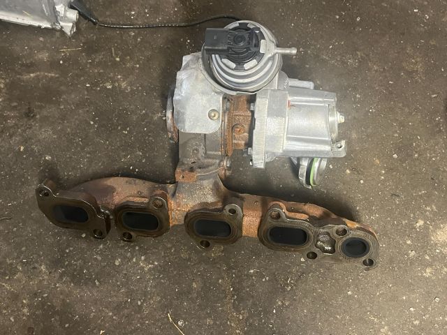 bontott SKODA OCTAVIA III Turbó