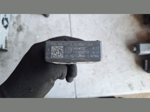 bontott SKODA OCTAVIA III Üzemanyag Szivattyú Relé