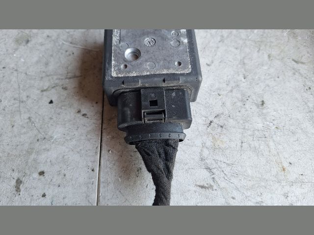 bontott SKODA OCTAVIA III Üzemanyag Szivattyú Relé