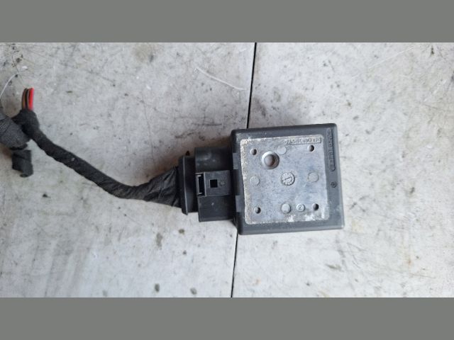 bontott SKODA OCTAVIA III Üzemanyag Szivattyú Relé