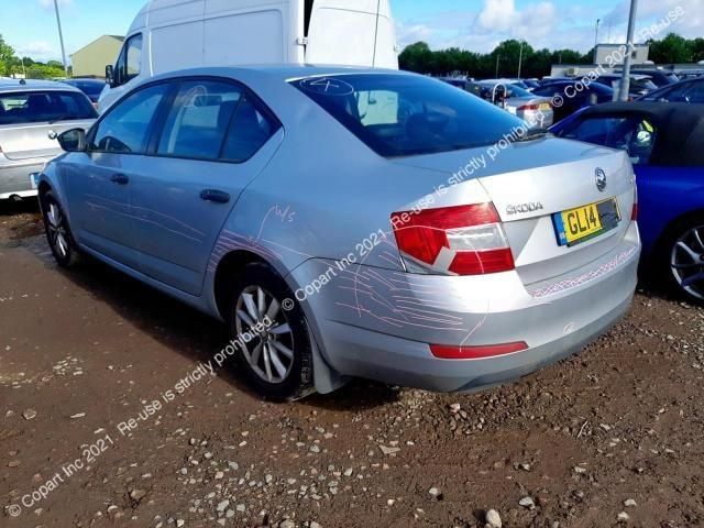 bontott SKODA OCTAVIA III Üzemanyag Szivattyú