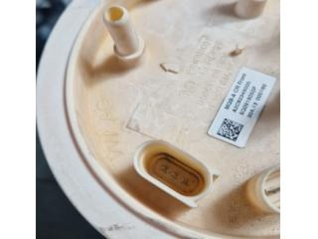 bontott SKODA OCTAVIA III Üzemanyag Szivattyú