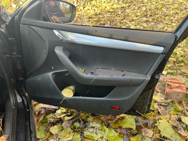 bontott SKODA OCTAVIA III Váltó Kulissza