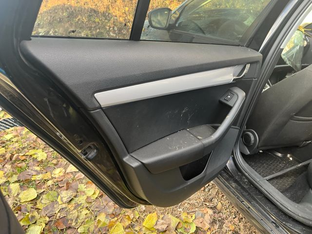 bontott SKODA OCTAVIA III Váltó Kulissza