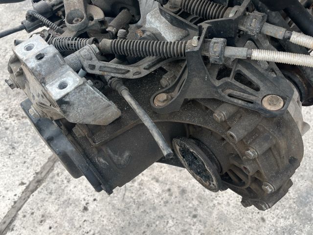 bontott SKODA OCTAVIA III Váltó (Mechanikus)