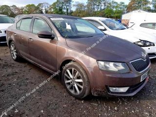 bontott SKODA OCTAVIA III Váltó Tartó Bak (Pozíciófüggetlen)