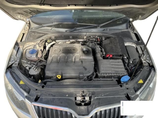 bontott SKODA OCTAVIA III Vízcső