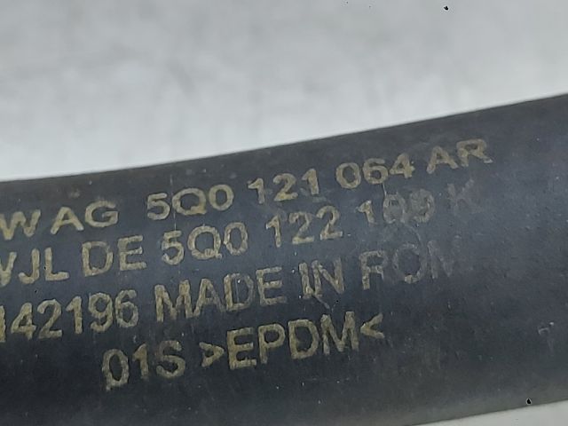 bontott SKODA OCTAVIA III Vízcső