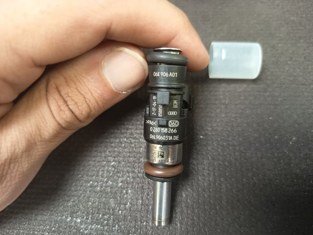 bontott SKODA OCTAVIA III Porlasztó (1 db)