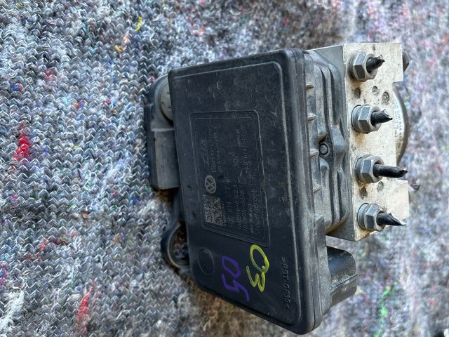 bontott SKODA OCTAVIA III ABS Kocka