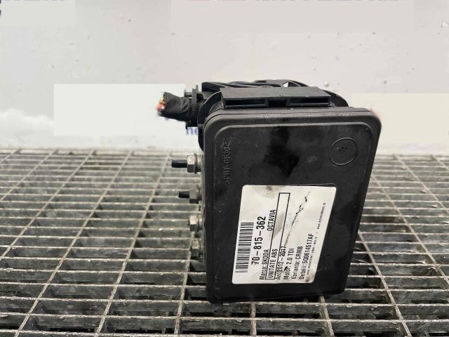 bontott SKODA OCTAVIA III ABS Kocka