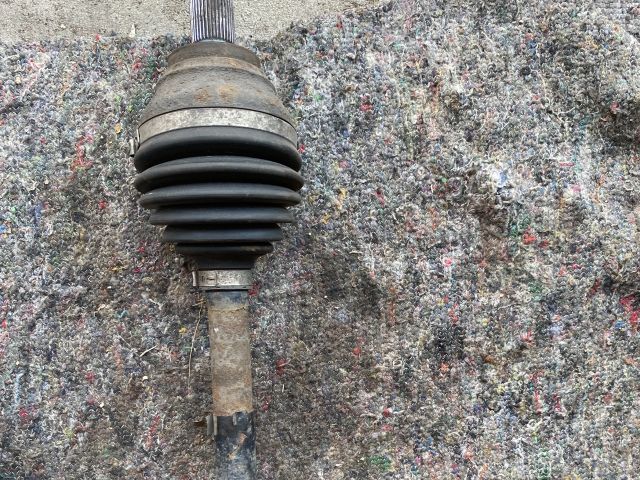 bontott SKODA OCTAVIA III Bal Féltengely