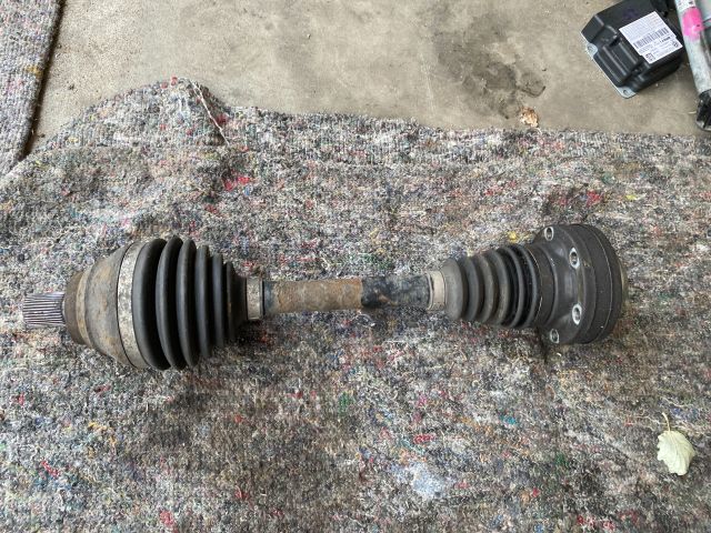 bontott SKODA OCTAVIA III Bal Féltengely