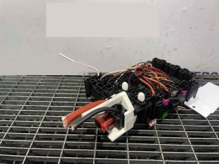 bontott SKODA OCTAVIA III Biztosítéktábla Motortér