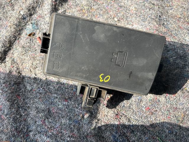 bontott SKODA OCTAVIA III Biztosítéktábla Motortér