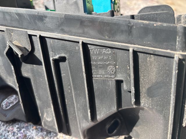 bontott SKODA OCTAVIA III Biztosítéktábla Motortér