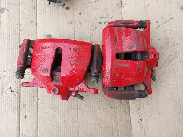 bontott SKODA OCTAVIA III Féknyereg Munkahengerrel Szett