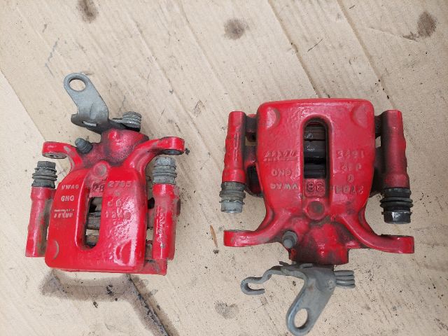 bontott SKODA OCTAVIA III Féknyereg Munkahengerrel Szett