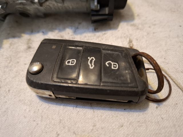 bontott SKODA OCTAVIA III Gyújtáskapcsoló Házzal