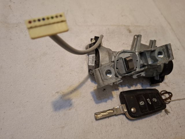 bontott SKODA OCTAVIA III Gyújtáskapcsoló Házzal