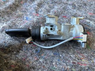 bontott SKODA OCTAVIA III Gyújtáskapcsoló Házzal