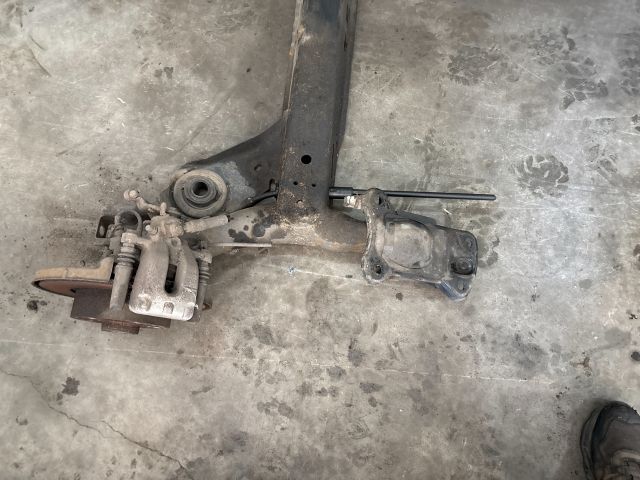 bontott SKODA OCTAVIA III Hátsó Híd (Tárcsafékes)