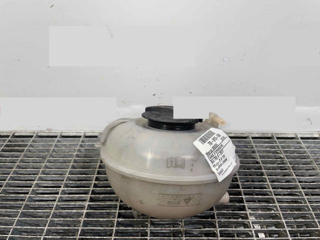 bontott SKODA OCTAVIA III Kiegyenlítő Tartály