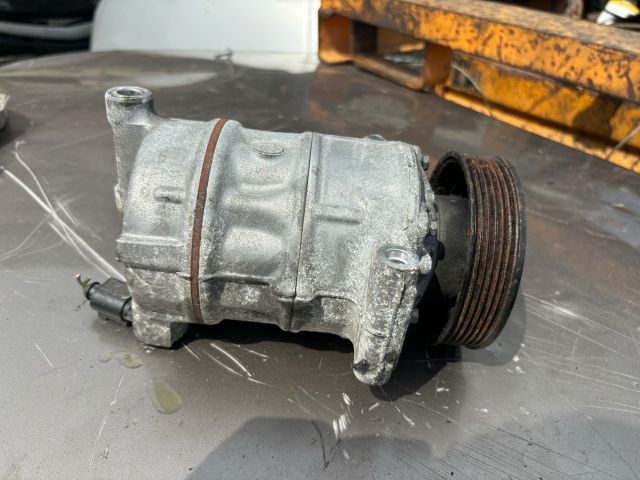 bontott SKODA OCTAVIA III Klímakompresszor