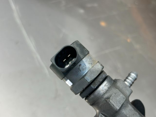 bontott SKODA OCTAVIA III Közösnyomócső