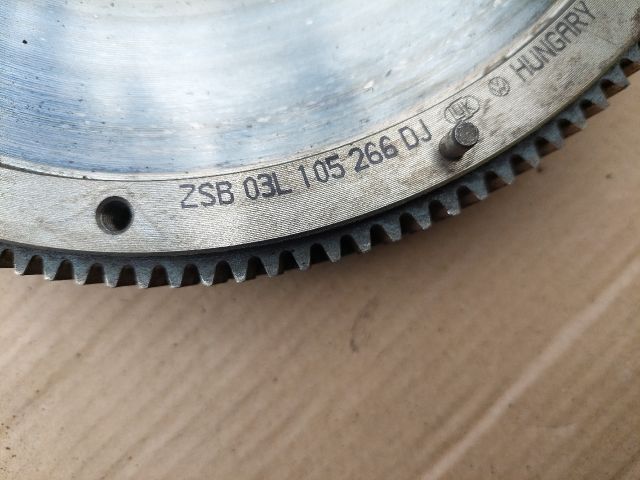 bontott SKODA OCTAVIA III Kuplung Szett Lendkerékkel