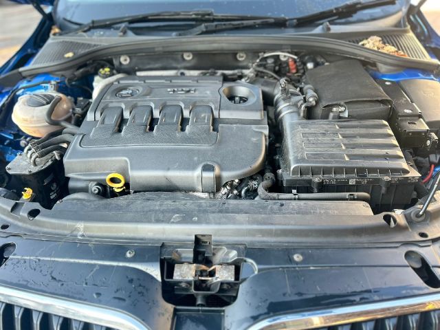 bontott SKODA OCTAVIA III Motor (Fűzött blokk hengerfejjel)