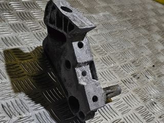 bontott SKODA OCTAVIA III Motor Tartó Bak (Fém)