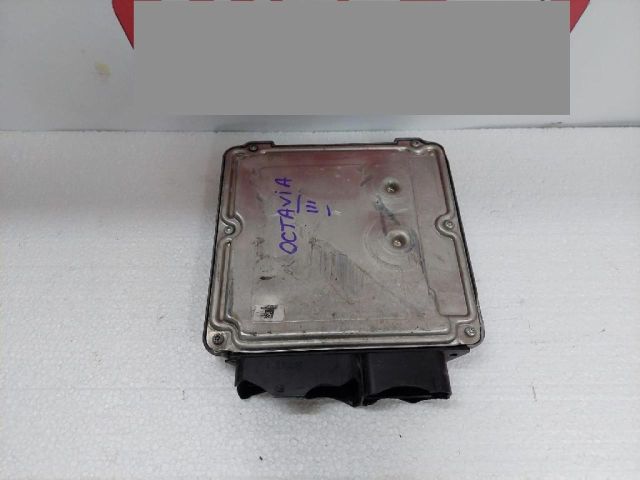 bontott SKODA OCTAVIA III Motorvezérlő