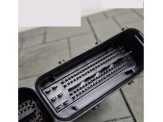 bontott SKODA OCTAVIA III Motorvezérlő