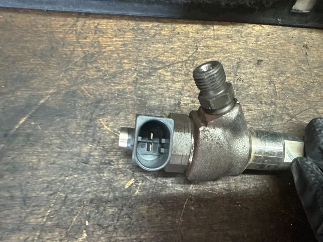 bontott SKODA OCTAVIA III Porlasztó (1 db)