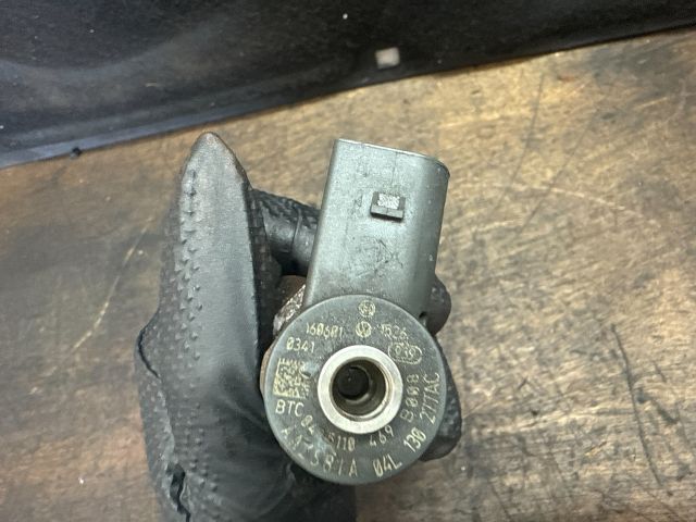 bontott SKODA OCTAVIA III Porlasztó (1 db)