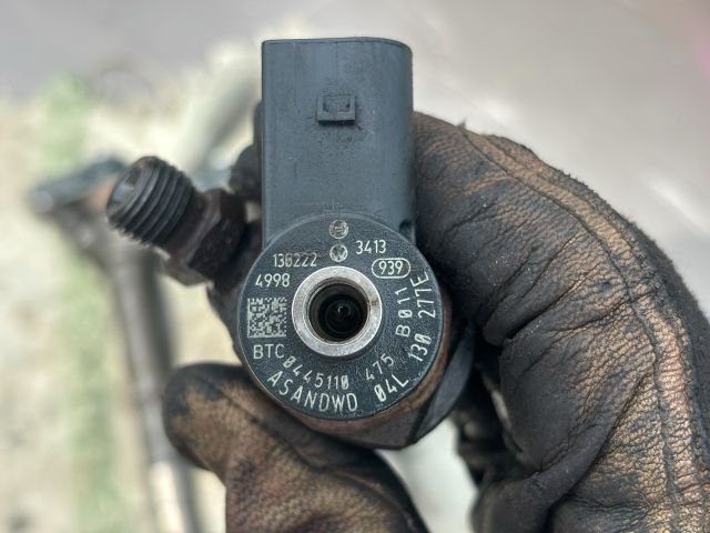 bontott SKODA OCTAVIA III Porlasztó Sor / Híd