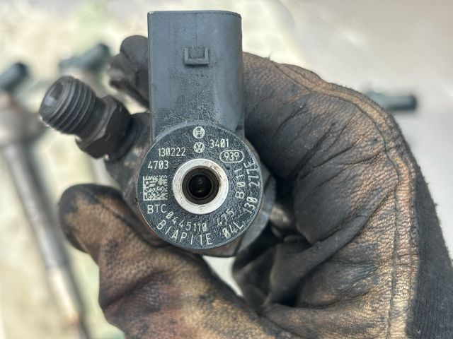 bontott SKODA OCTAVIA III Porlasztó Sor / Híd