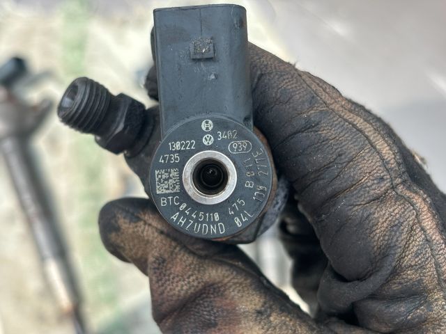 bontott SKODA OCTAVIA III Porlasztó Sor / Híd