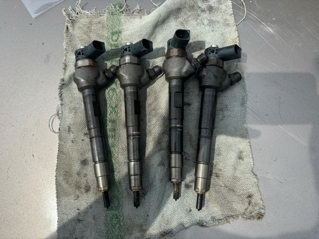 bontott SKODA OCTAVIA III Porlasztó Sor / Híd