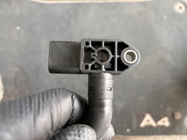 bontott SKODA OCTAVIA III Részecskeszűrő Nyomásérzékelő